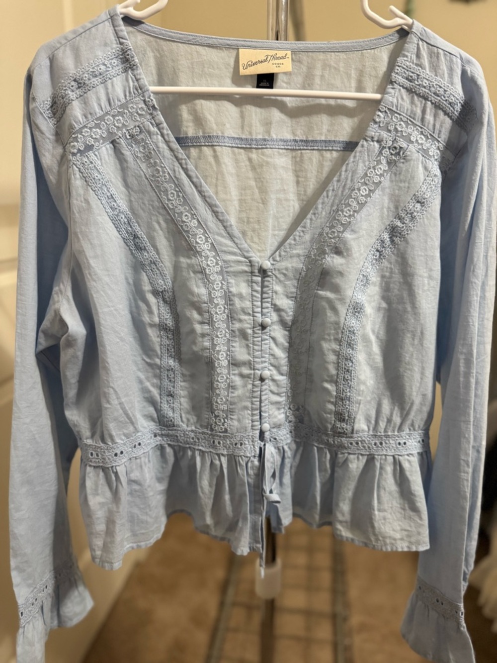 Universal Thread Pale Blue Lace-Paneled V-Neck Peplum Top